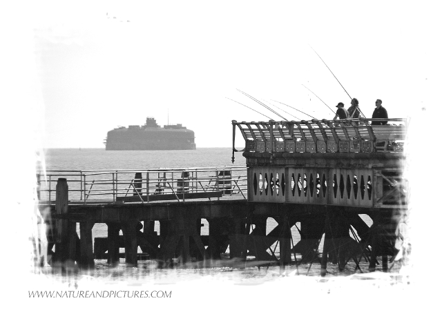 portsmouth, harbour docks, sou-12.jpg - SOUTH PARADE PIER - SOUTHSEA